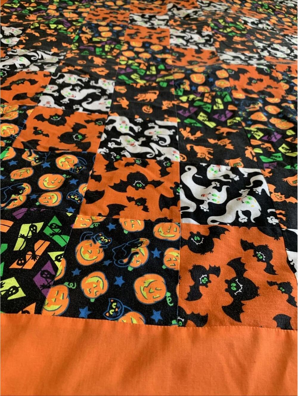 Vintage 1990s Handmade Halloween Quilt 76x 60" Large Throw Twin Cotton Patchwork - Picture 6 of 9